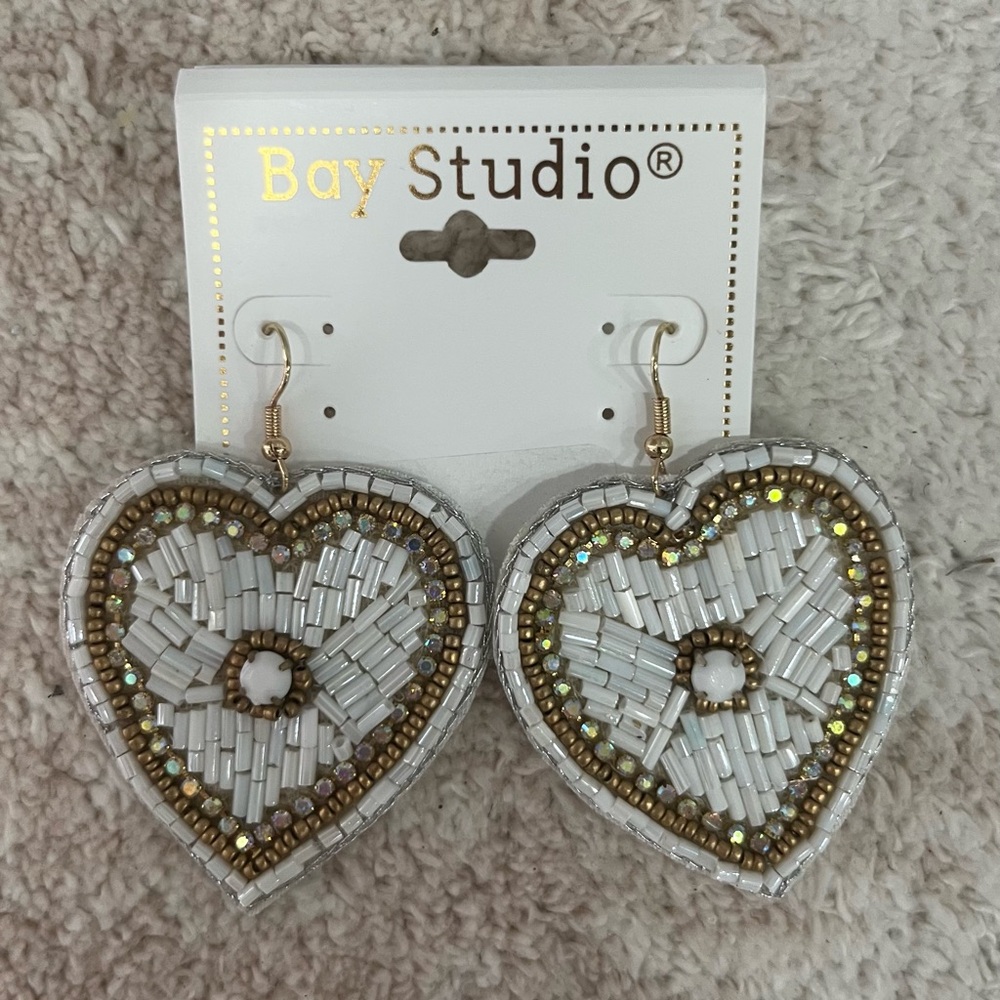 Bay Studio White Felt Heart Drop Earrings‎